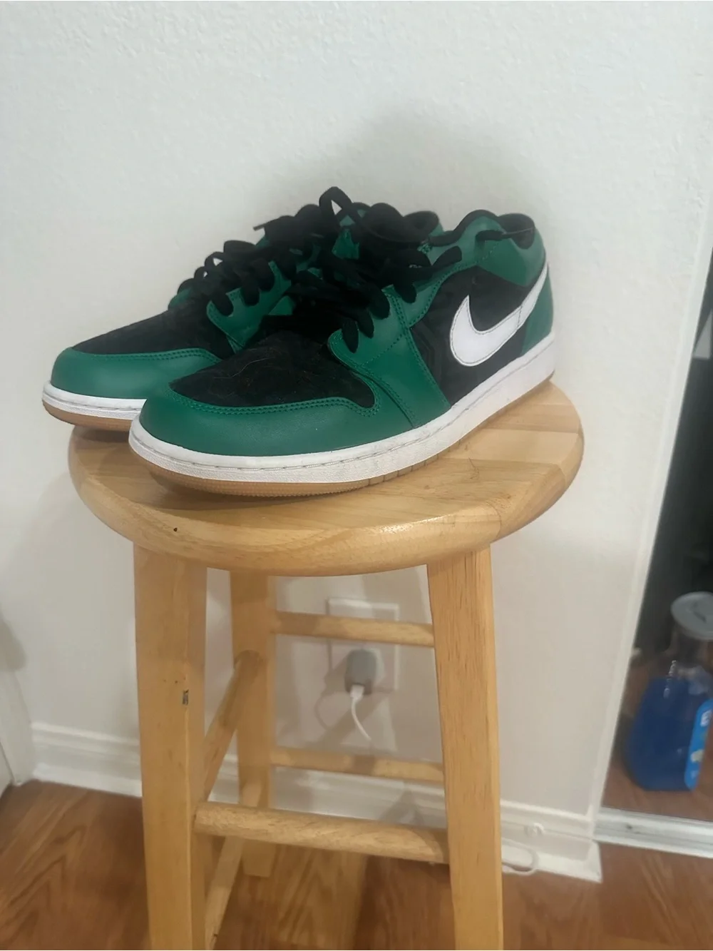 Jordan Low-Top Sneakers in Green, Black & White